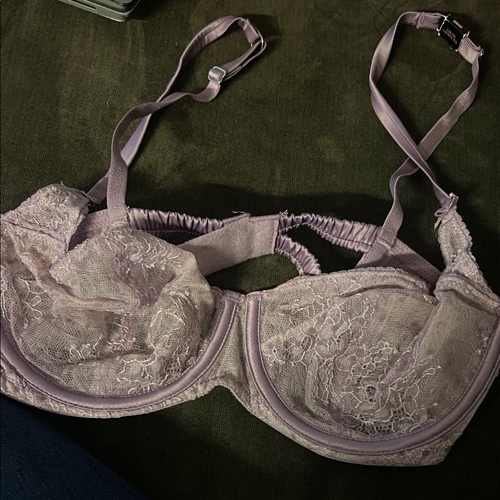 Victorias Secret Lavender Lace Bra